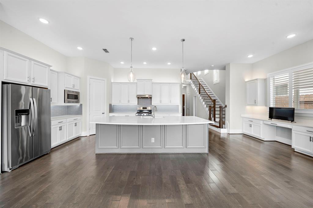 1405 Arkley Way