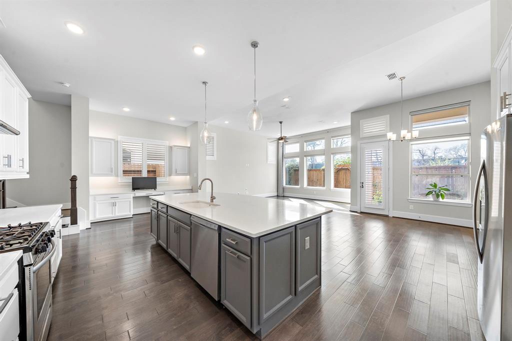 1405 Arkley Way