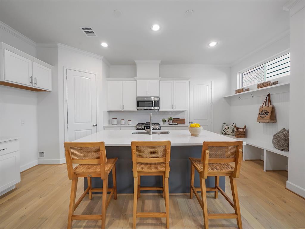 5223 Inker Street