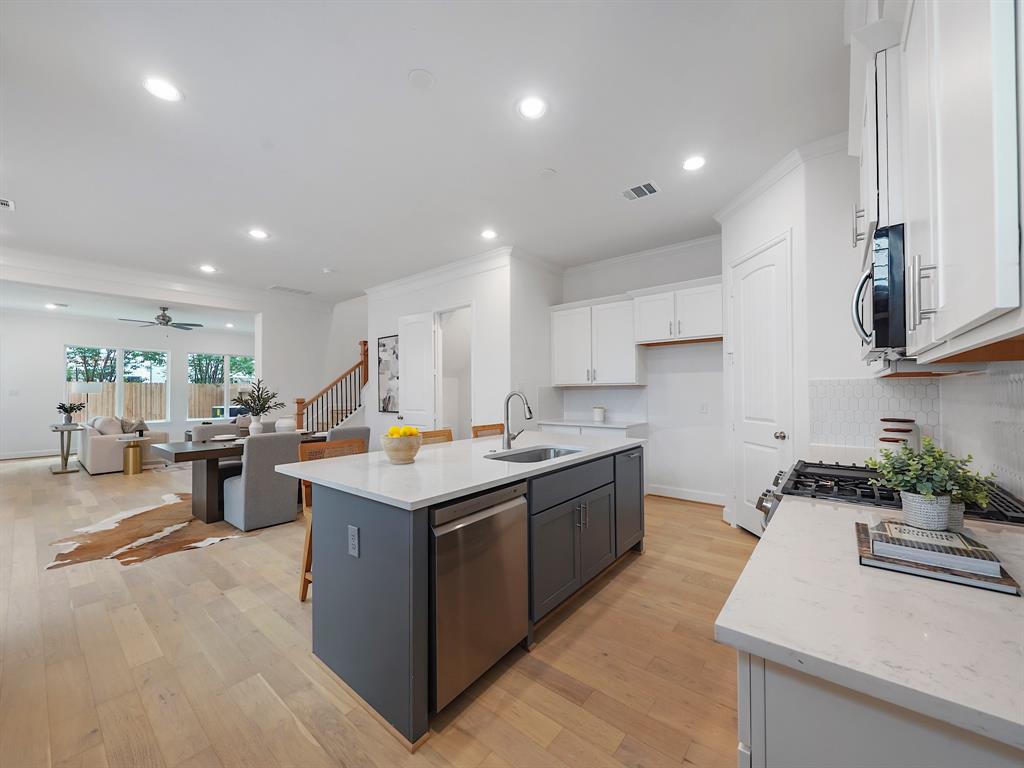 5223 Inker Street