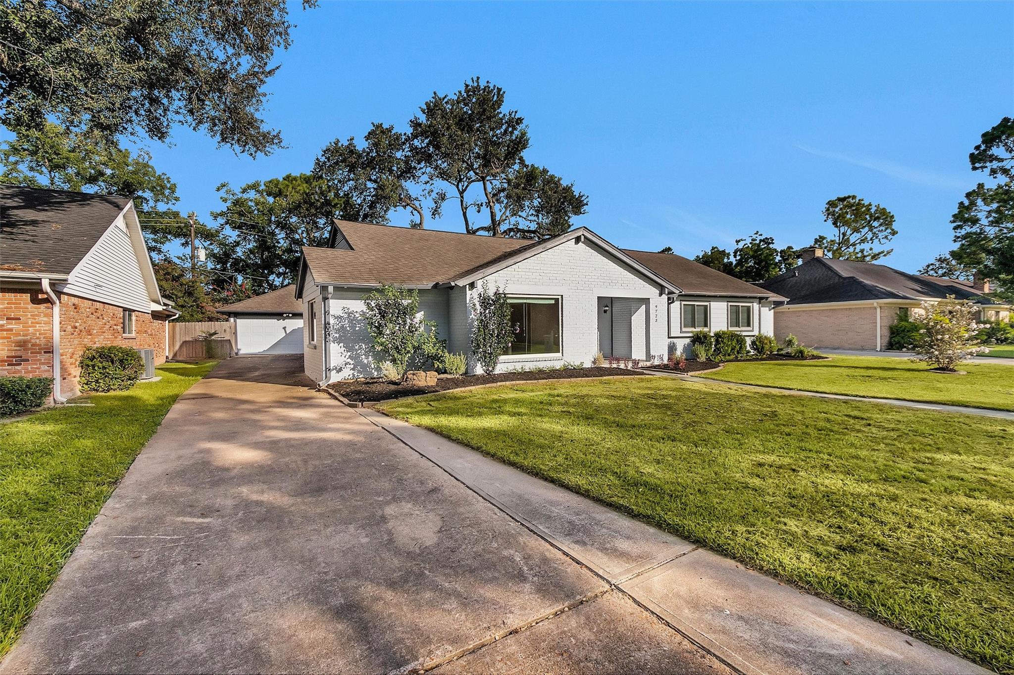 9723 Moorberry Lane