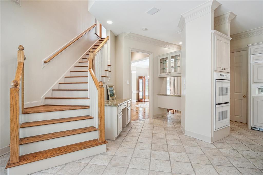 915 Huntington Cove