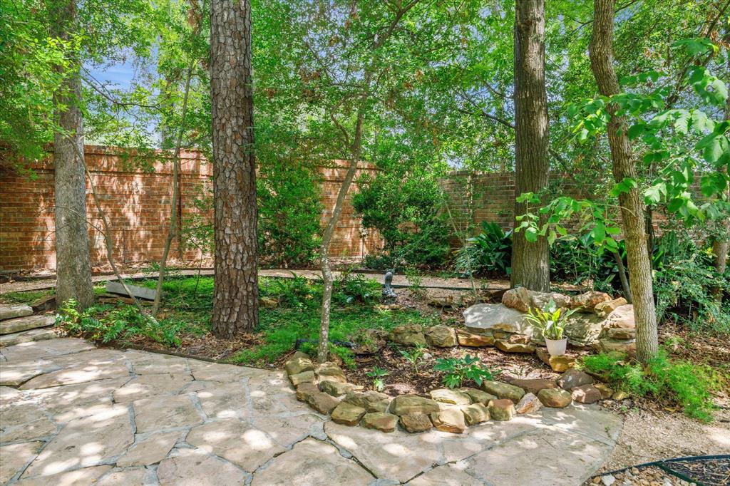 915 Huntington Cove
