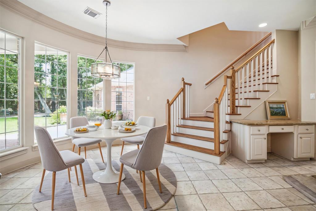 915 Huntington Cove