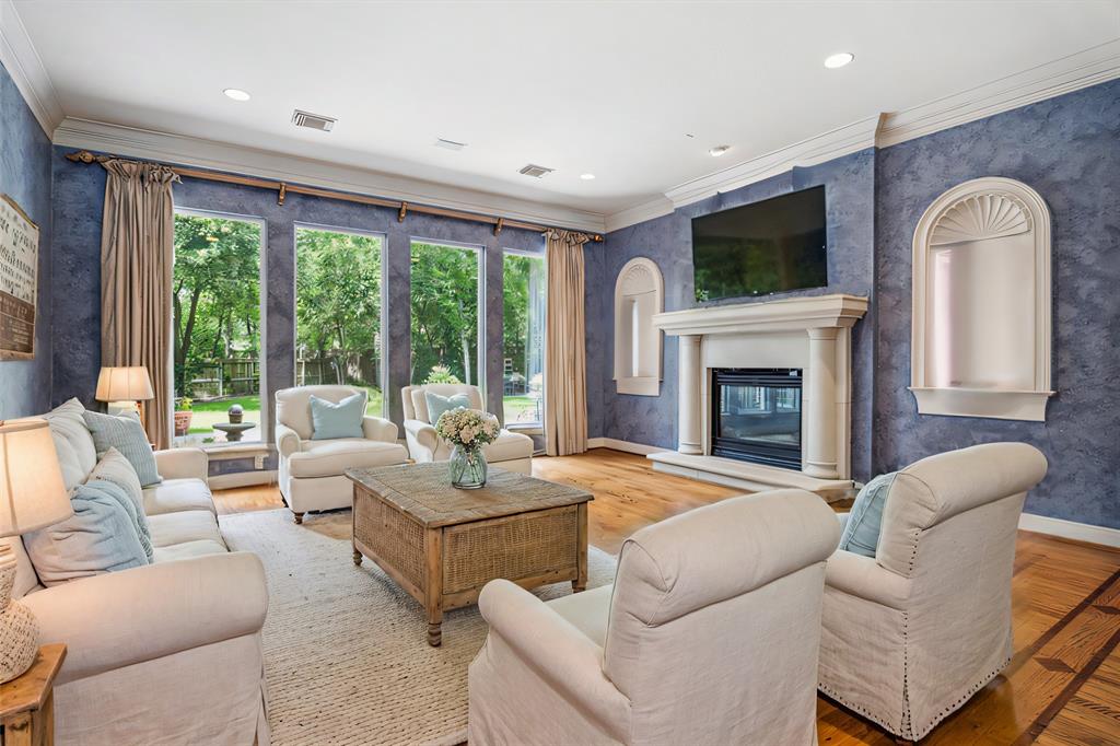 915 Huntington Cove