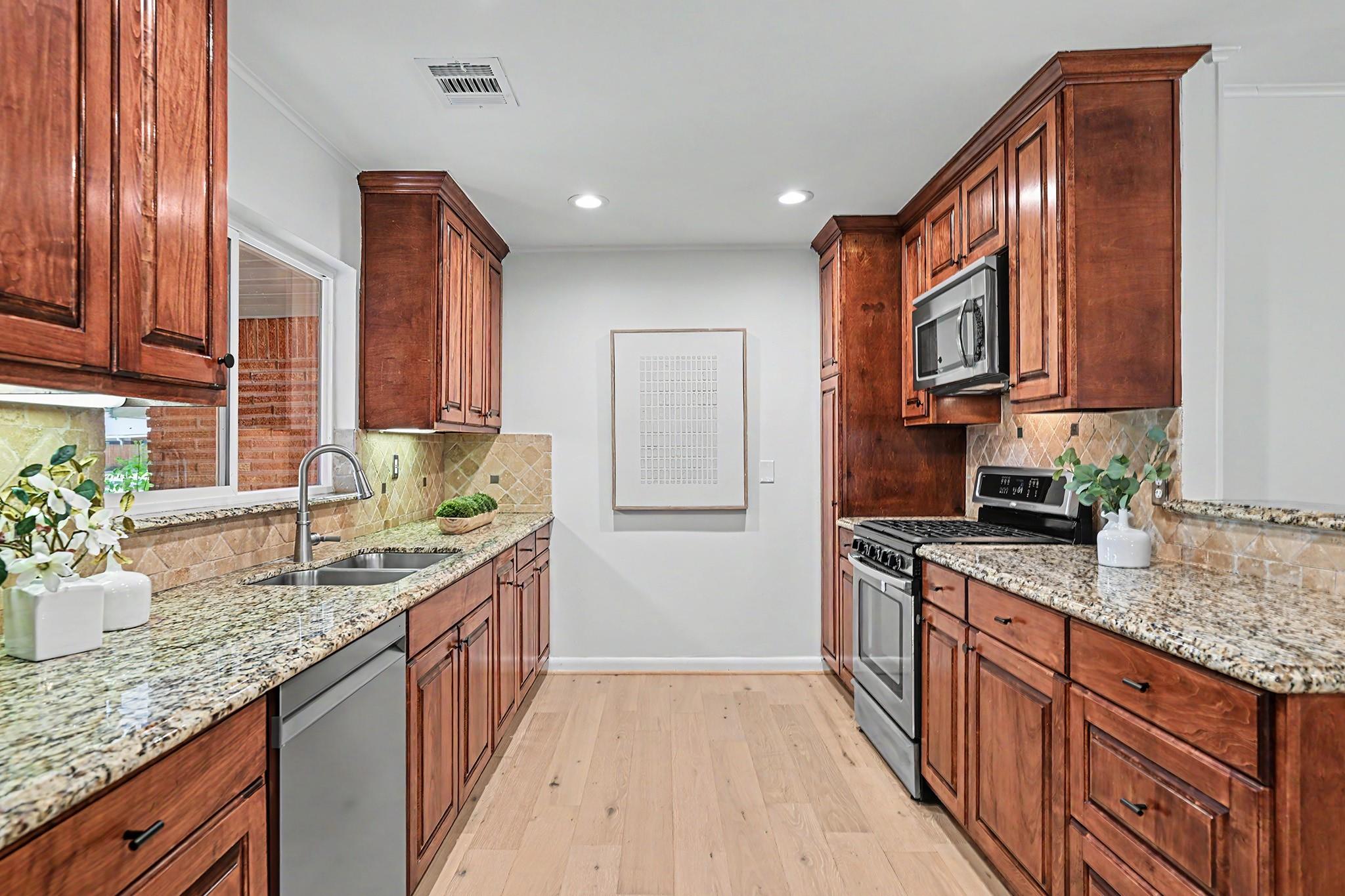 5322 Creekbend Drive