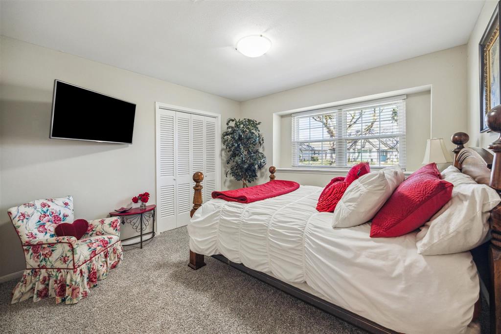 9831 Vogue Lane