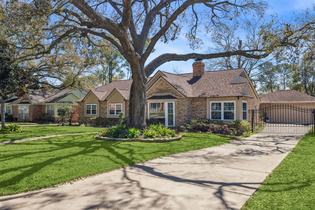 9831 Vogue Lane