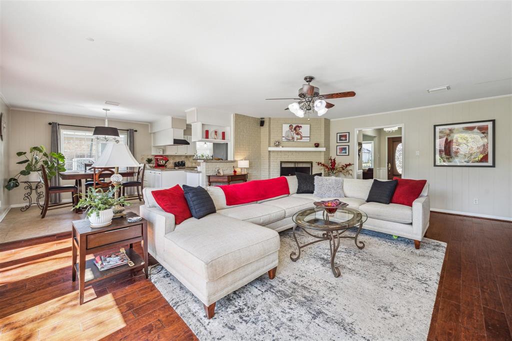 9831 Vogue Lane