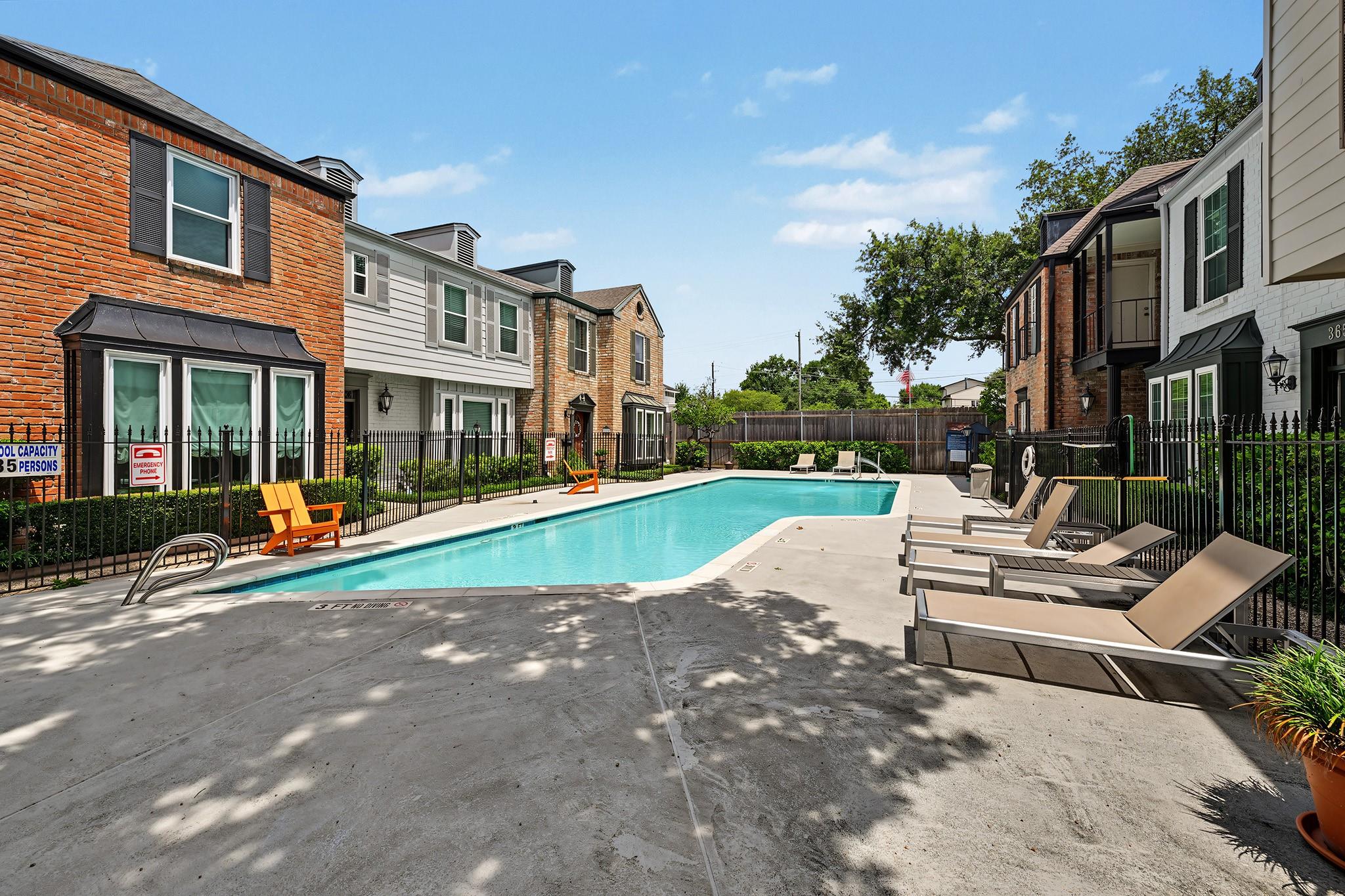 3721 Wakeforest
