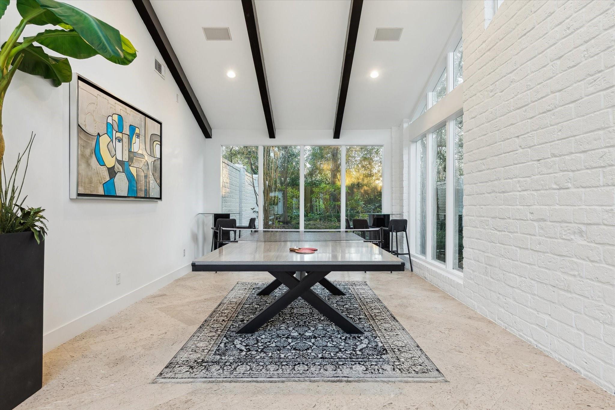 8 E Rivercrest Drive