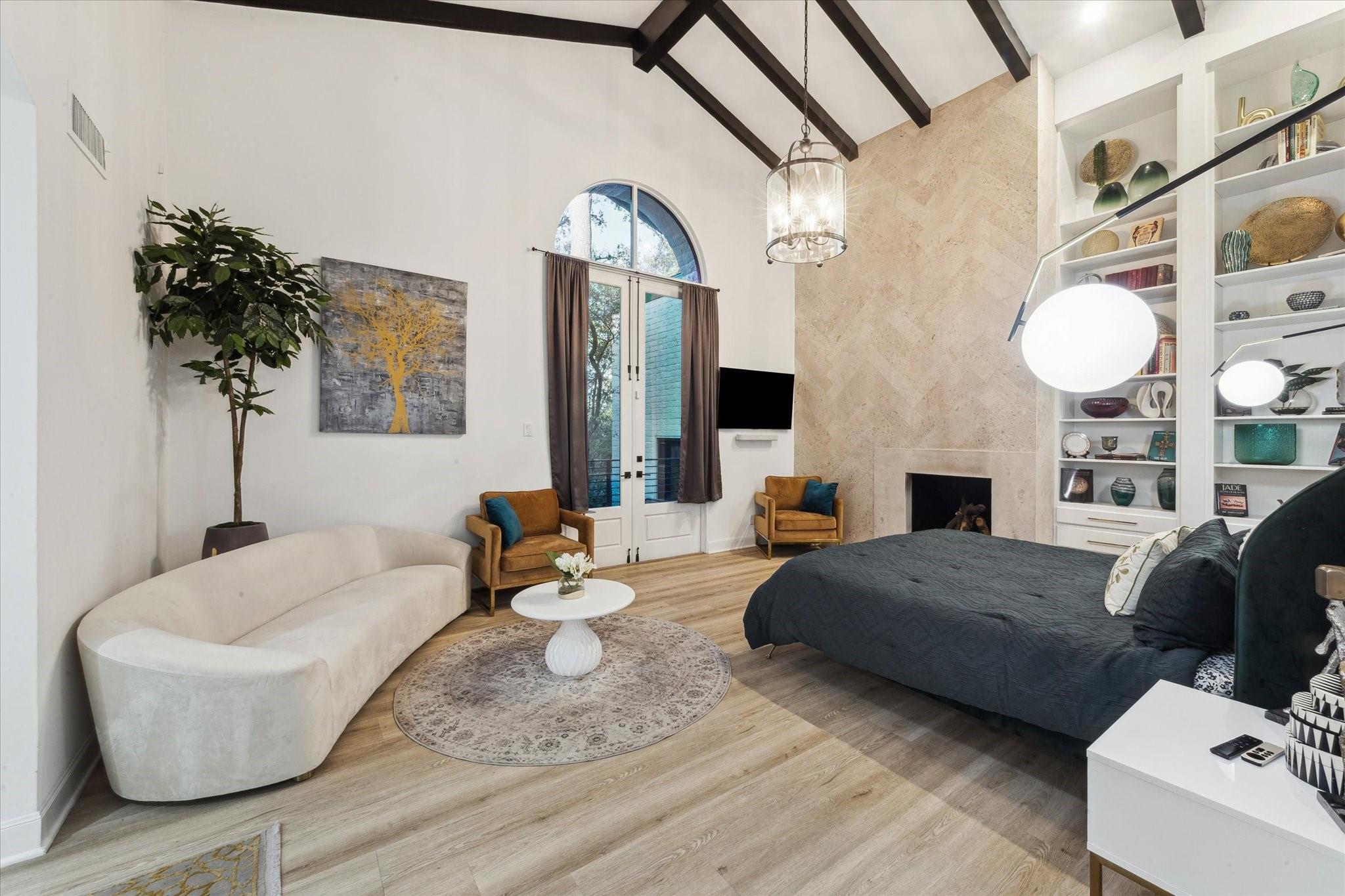 8 E Rivercrest Drive