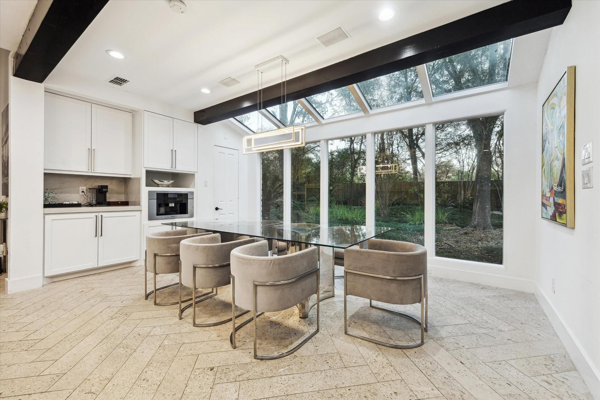 8 E Rivercrest Drive