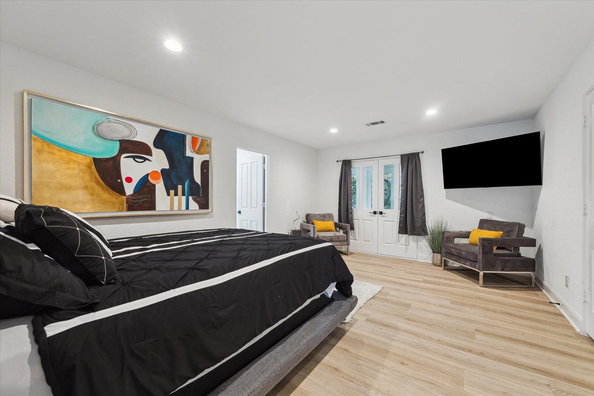 8 E Rivercrest Drive