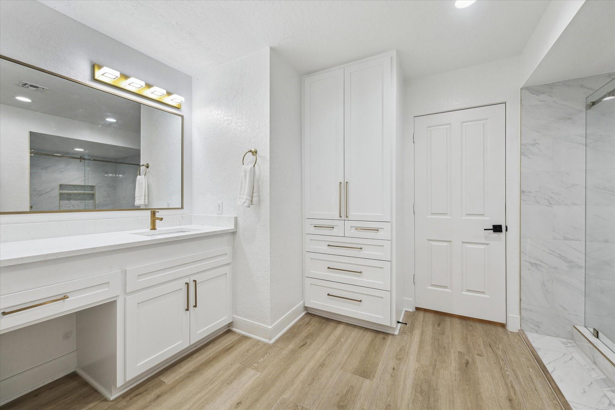 8 E Rivercrest Drive