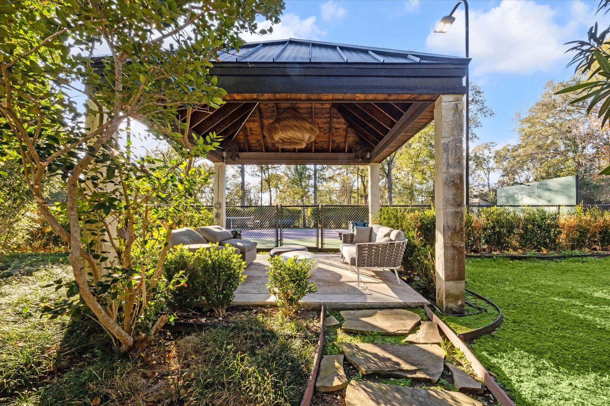 8 E Rivercrest Drive