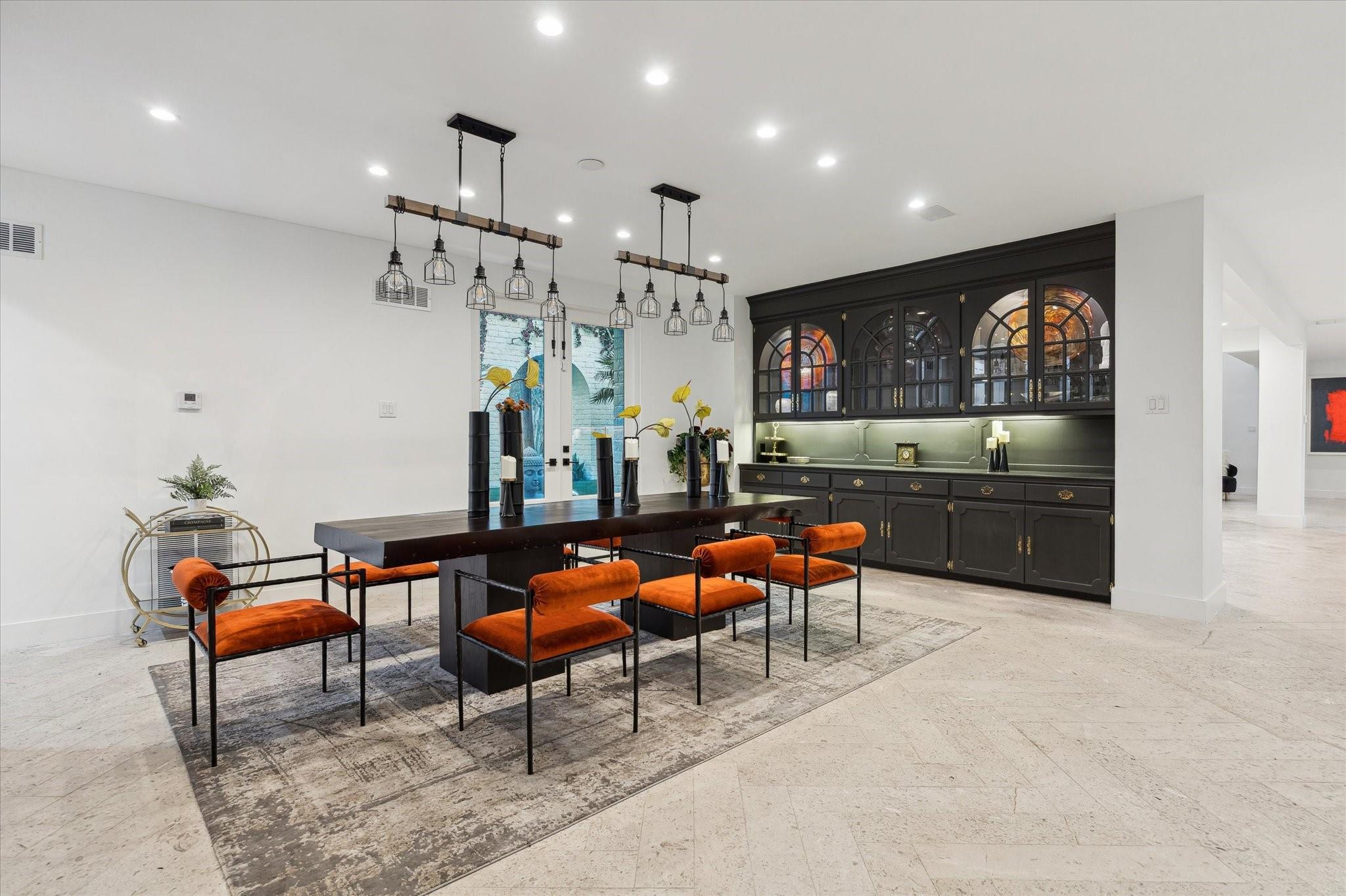 8 E Rivercrest Drive