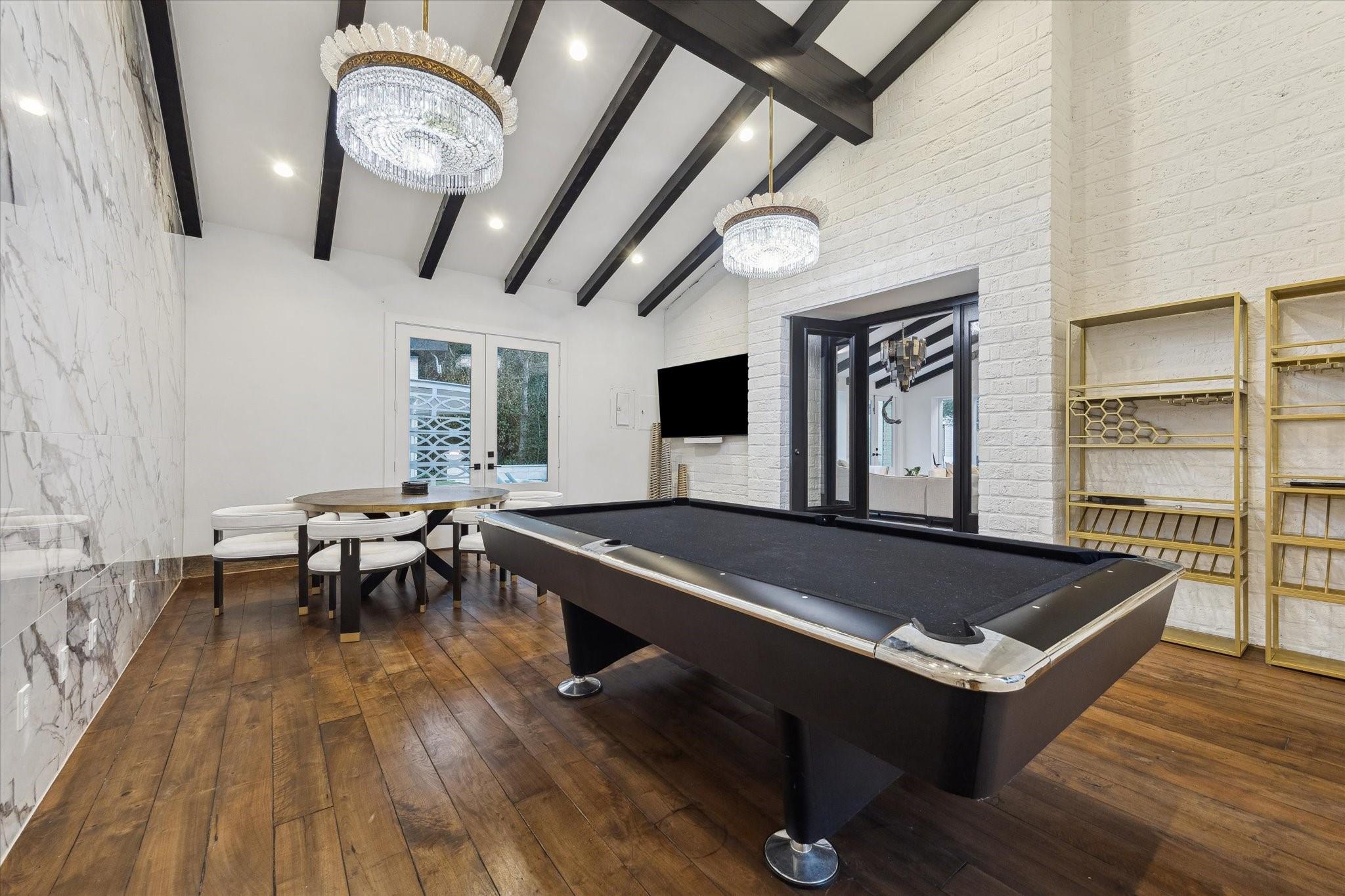 8 E Rivercrest Drive