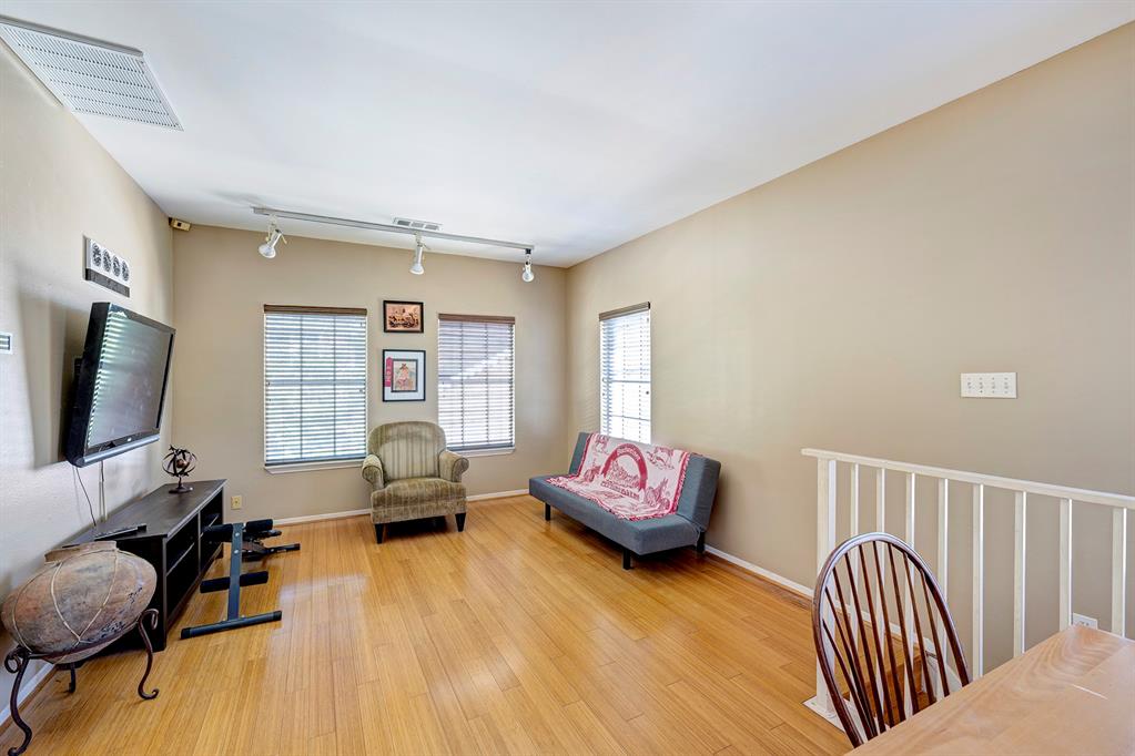1812 Albans Road