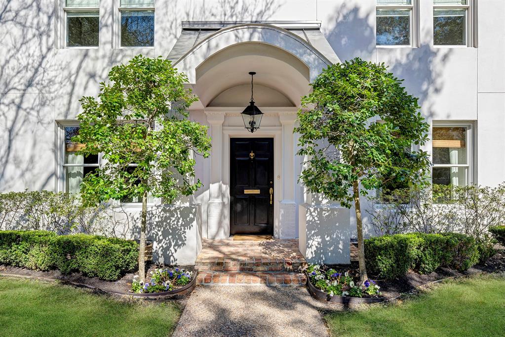1812 Albans Road