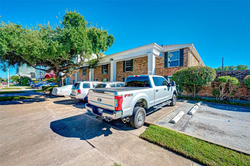 5333 Richmond Avenue # 30