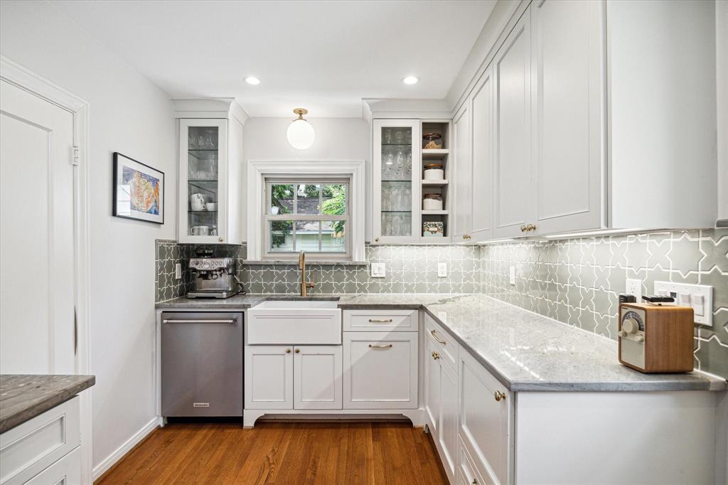2131 Addison Road