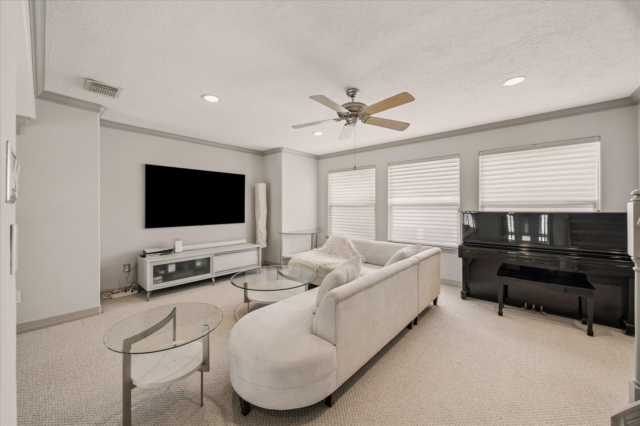 1515 Hyde Park Boulevard # 24