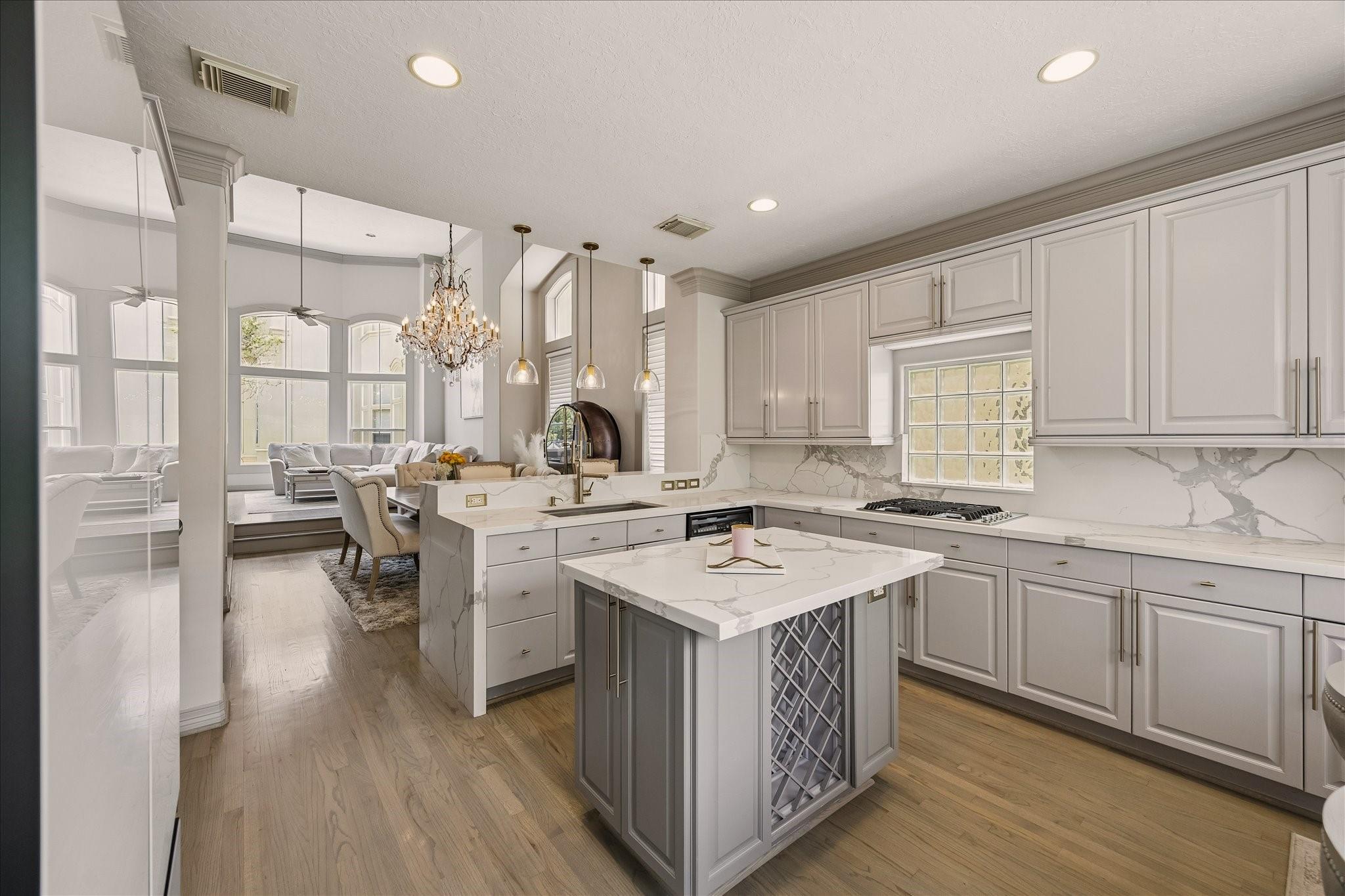 1515 Hyde Park Boulevard # 24