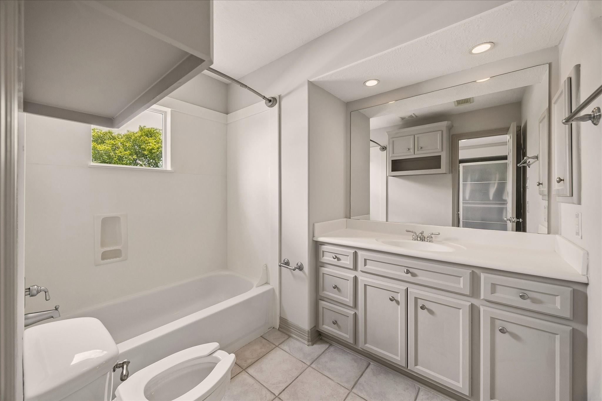 1515 Hyde Park Boulevard # 24