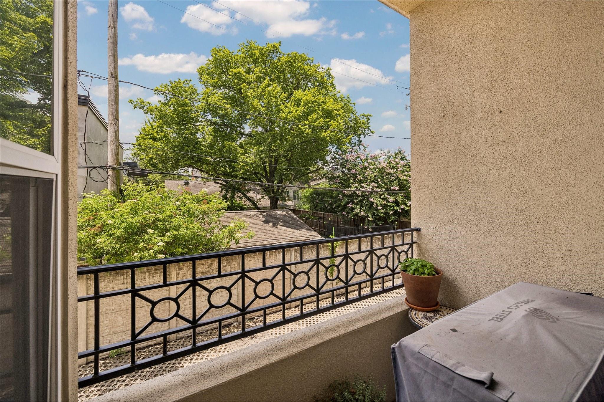 1515 Hyde Park Boulevard # 24