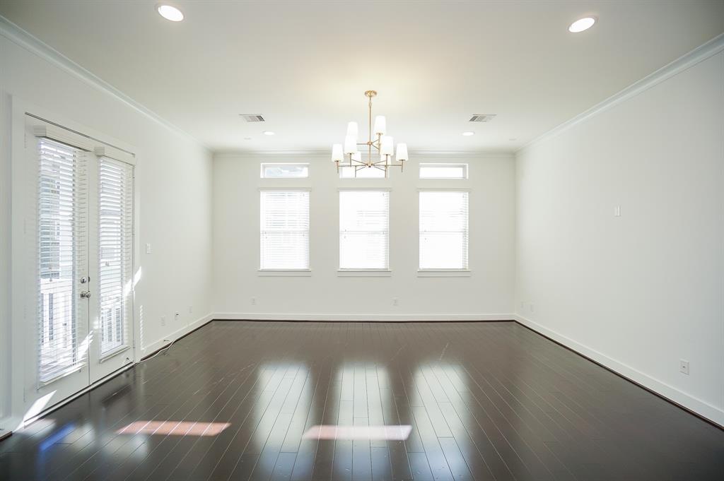 1216 Hobbs Reach Lane