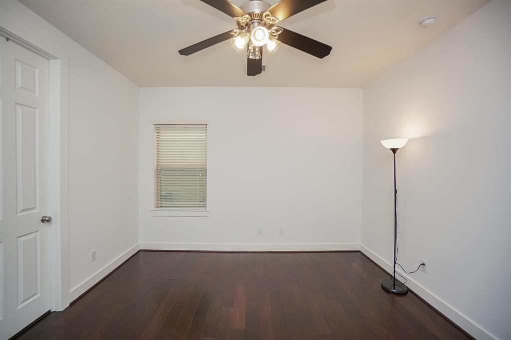 1216 Hobbs Reach Lane
