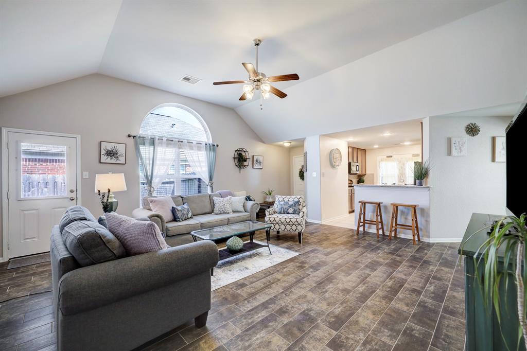 2226 Village Side Trail