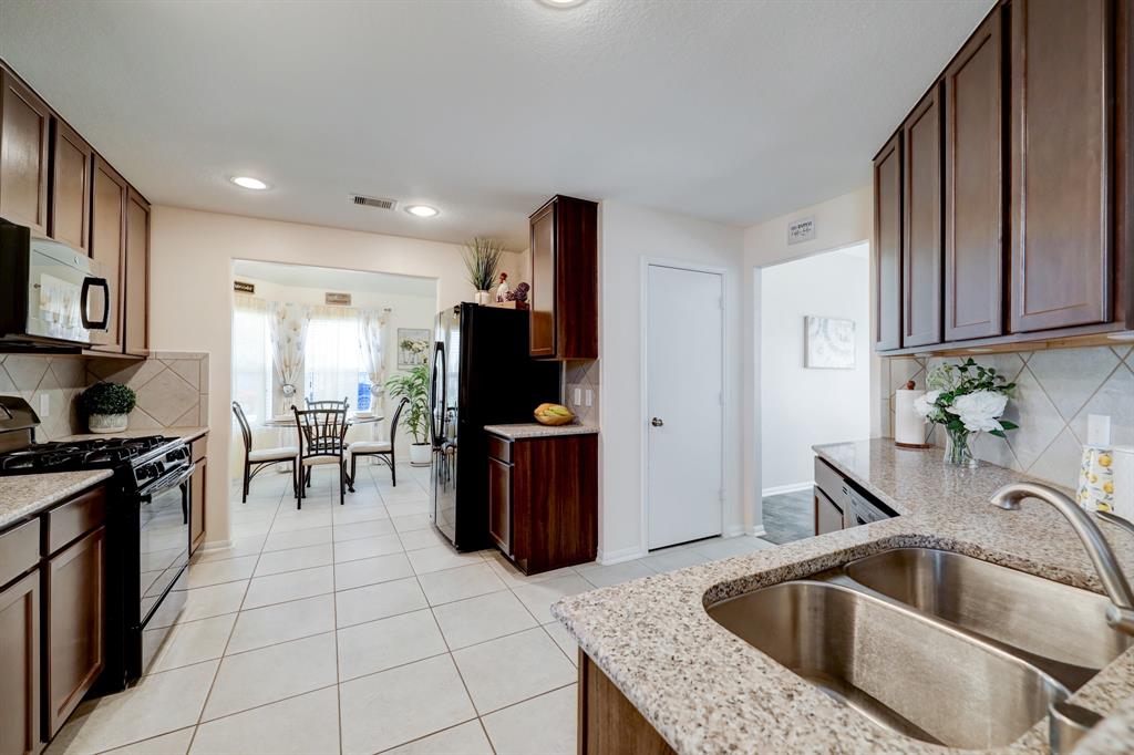 2226 Village Side Trail