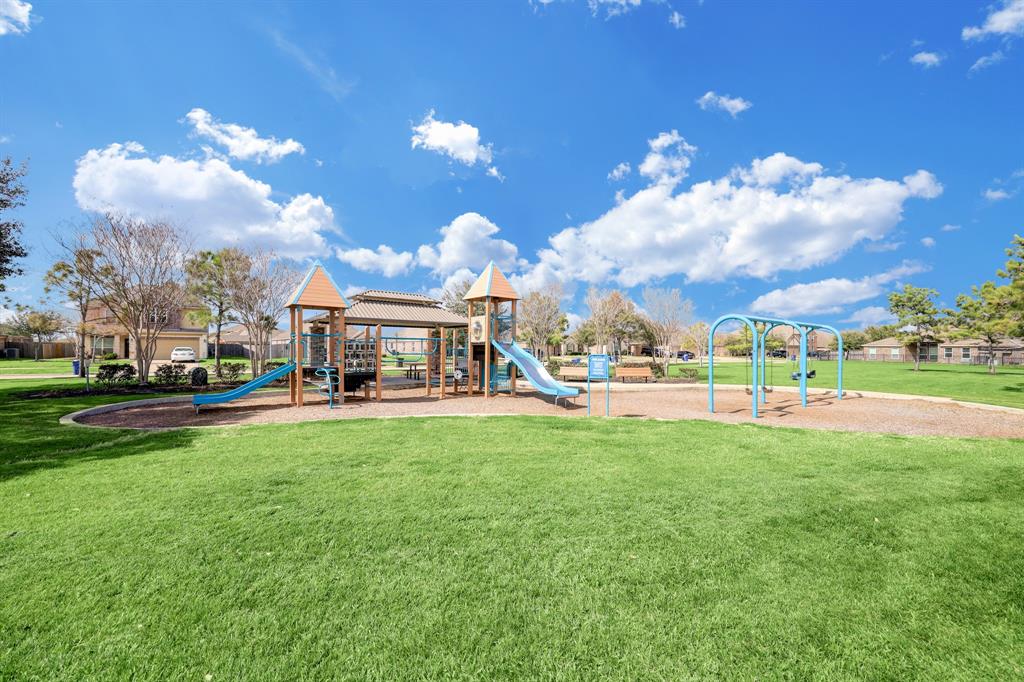 2226 Village Side Trail