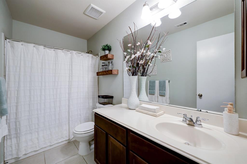 2226 Village Side Trail