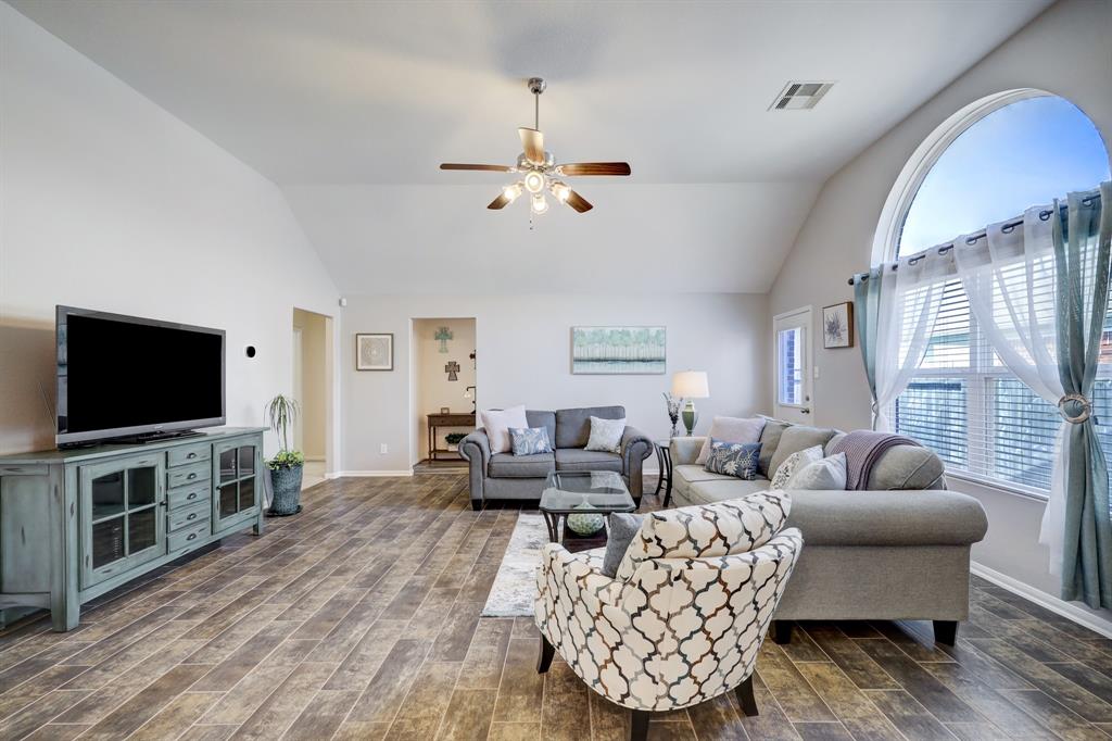 2226 Village Side Trail