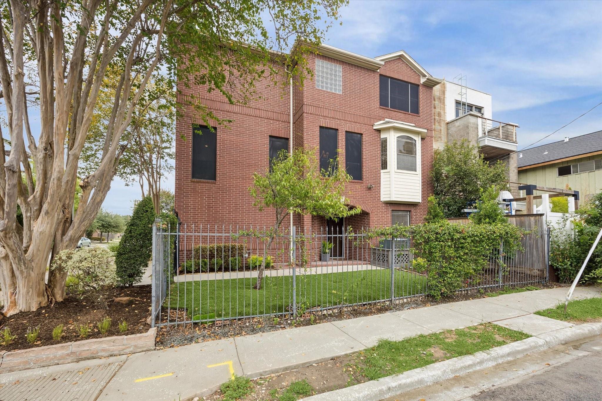 4123 Mcduffie Street