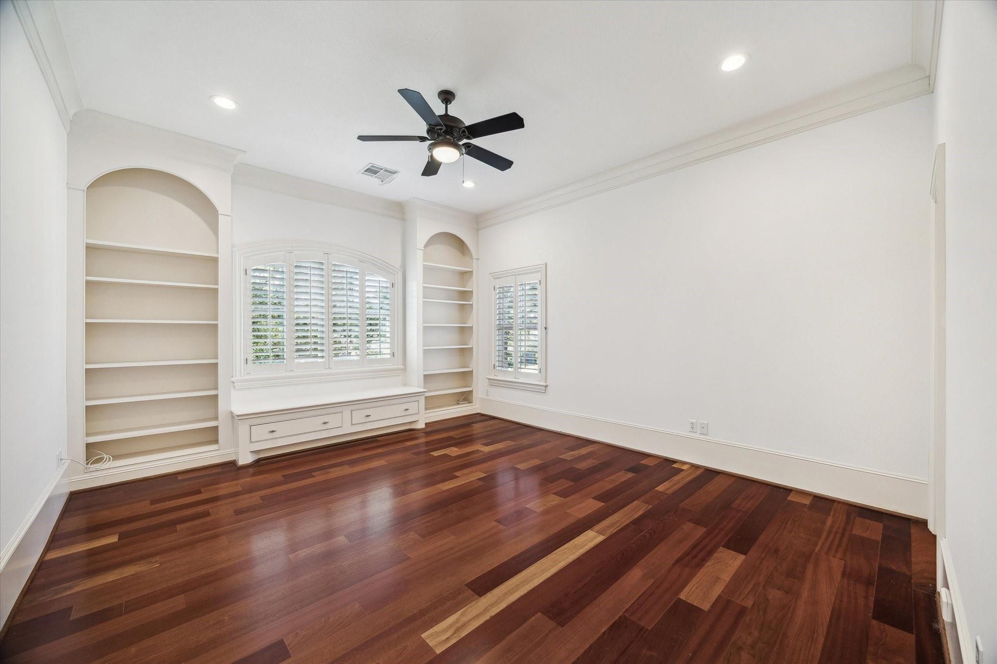 210 Glenwood Drive