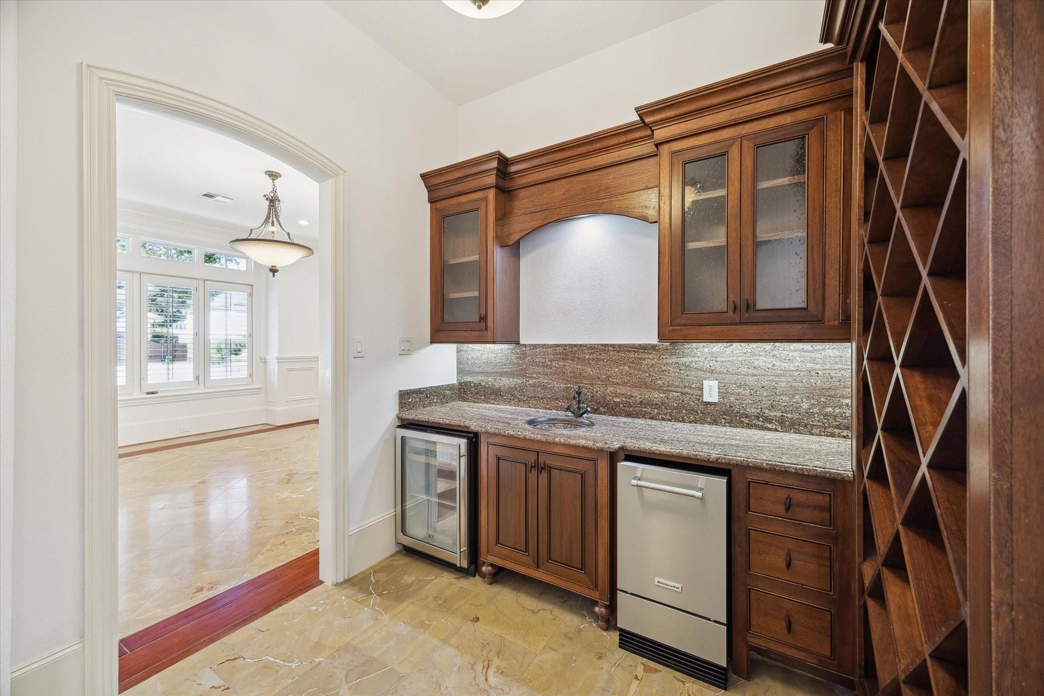 210 Glenwood Drive