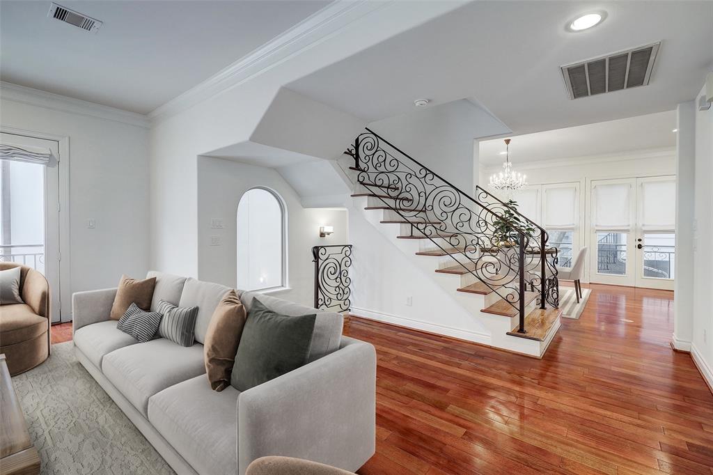709 Welch Street