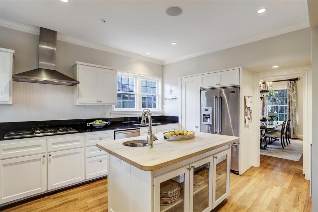 2123 Dunstan Road
