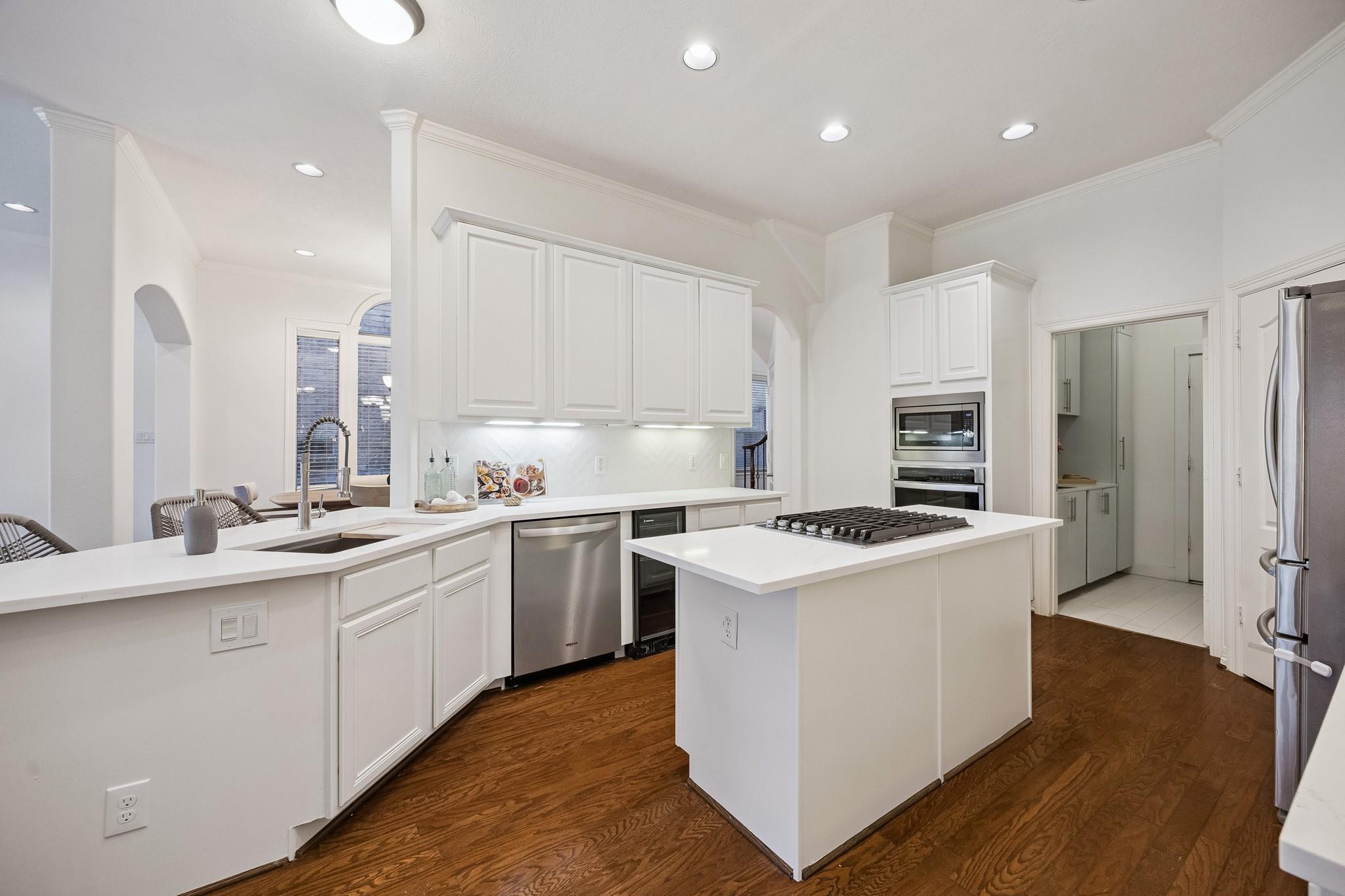 5429 Fairdale Lane