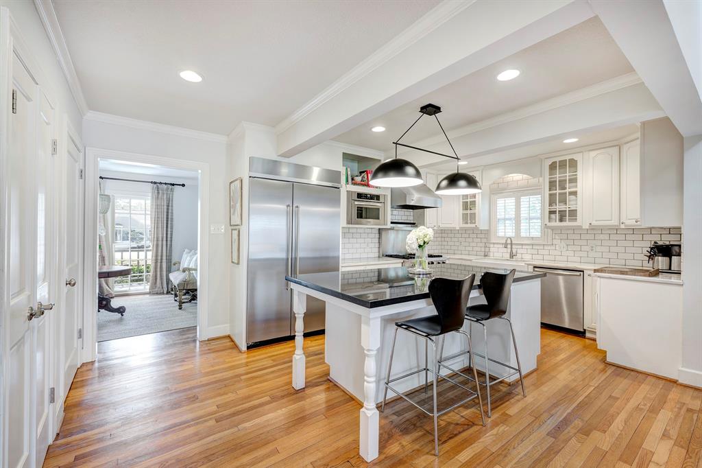 316 W 33rd Street
