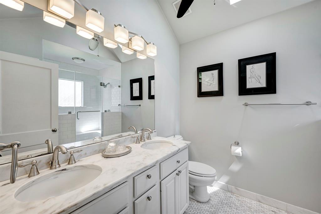 316 W 33rd Street