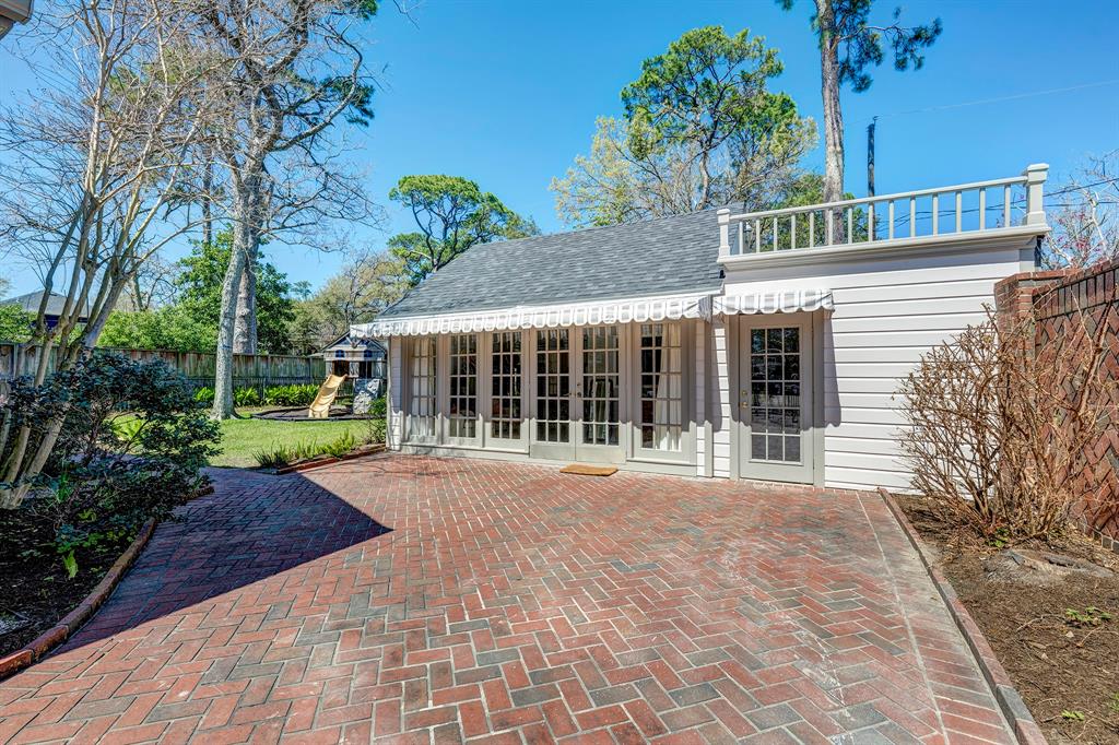 316 W 33rd Street