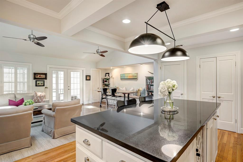 316 W 33rd Street