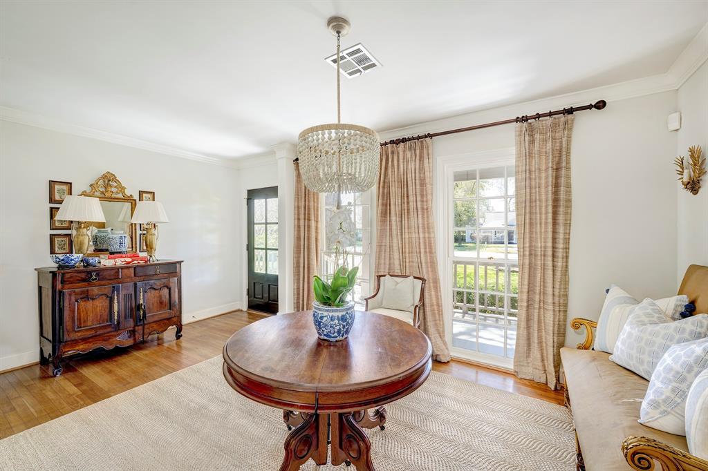 316 W 33rd Street