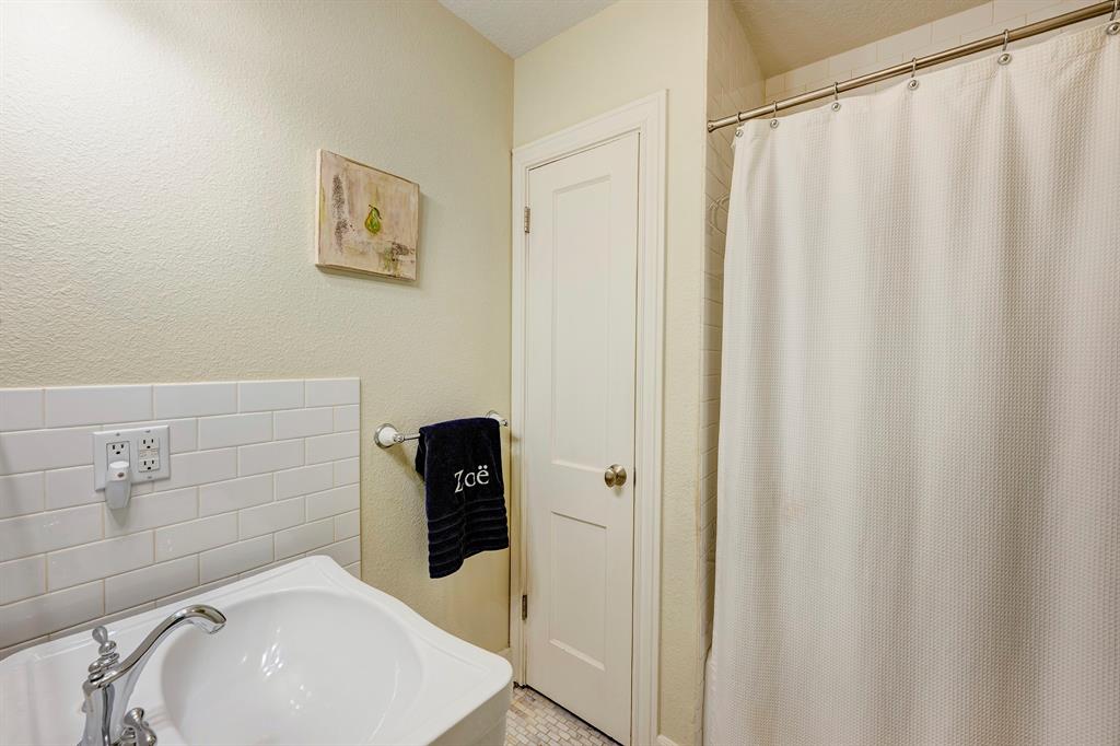 316 W 33rd Street