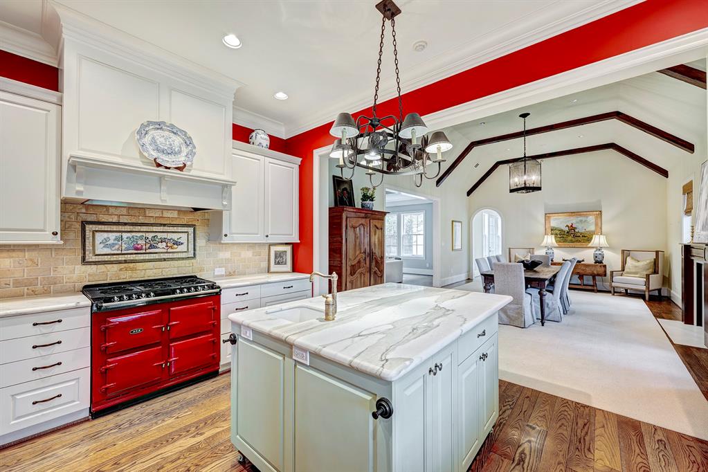 6163 Chevy Chase Drive